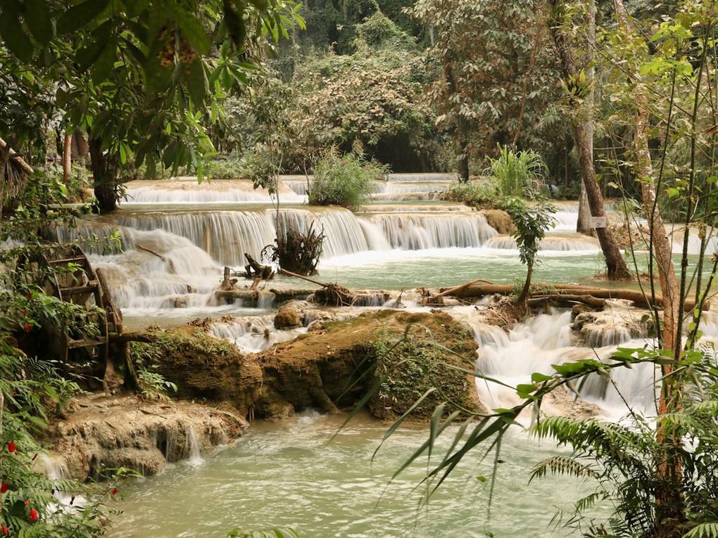 Kong Lor Cave: Une aventure souterraine fascinante Kong Lor Cave: Une aventure souterraine fascinante