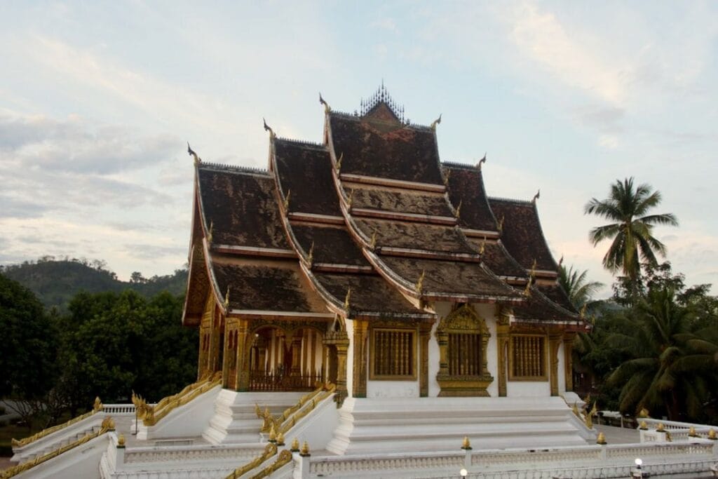 -Laos best-travel-time