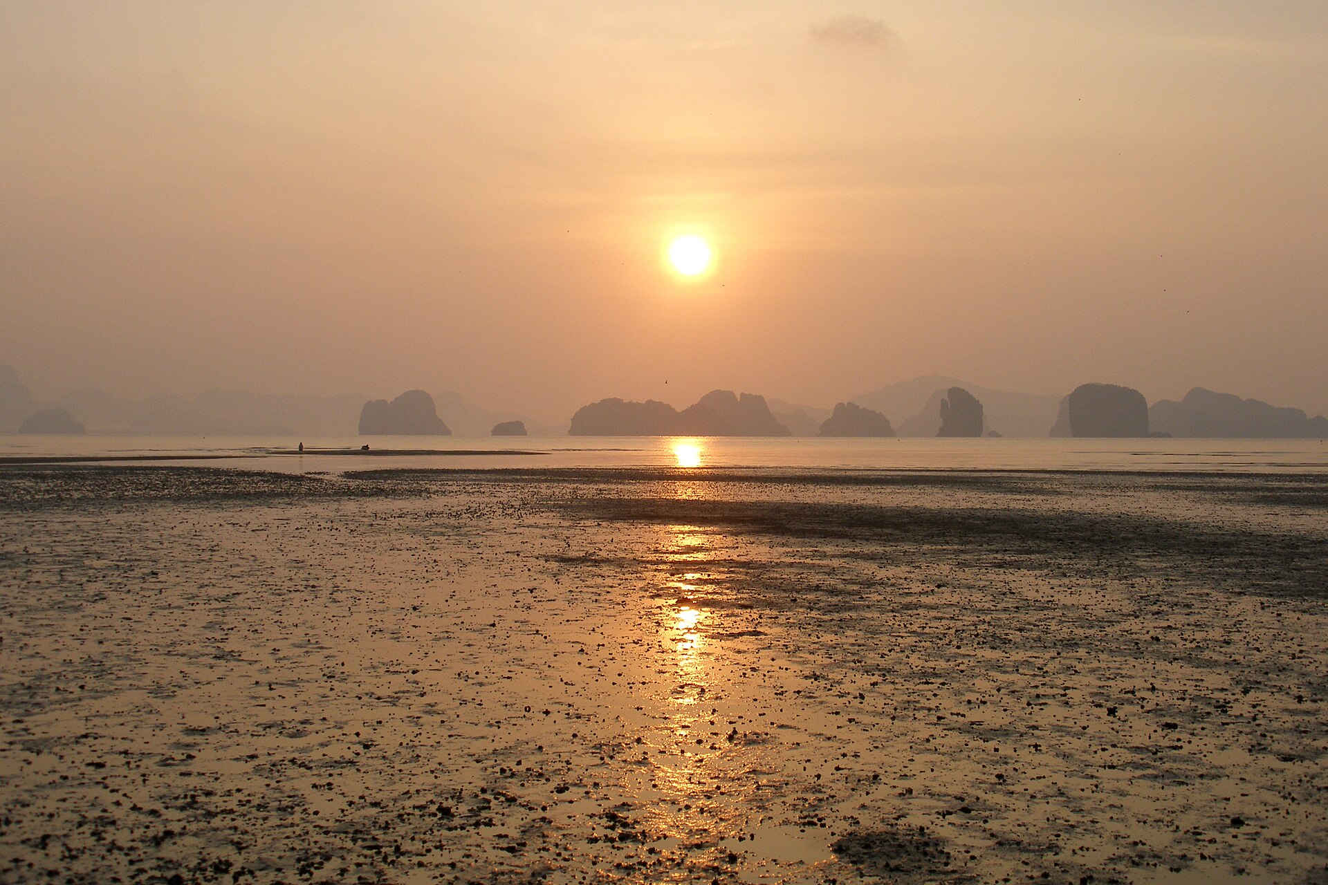 Les plus belles îles de Thaïlande : 12 joyaux entre mer d'Andaman et golfe de Thaïlande 35 Sunrise over Ko Yao Noi, Phang Nga Bay