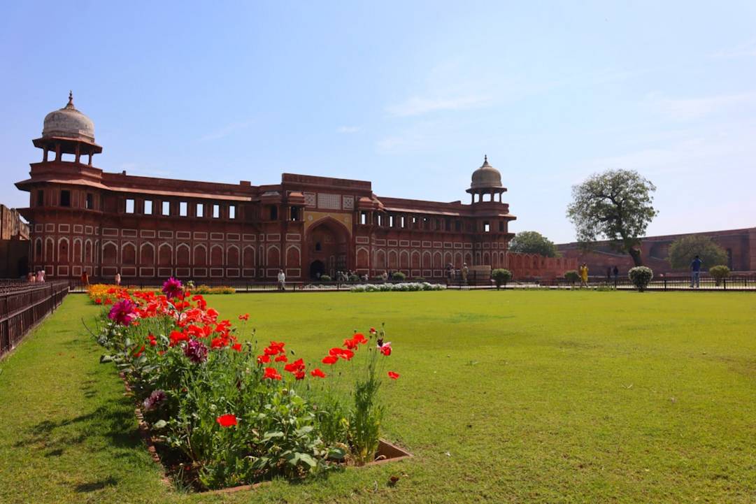 Agra Fort: A majestic fortress with rich history Agra Fort: A majestic fortress with rich history