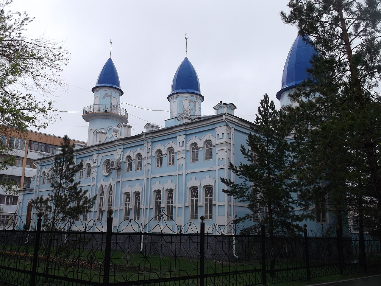 Les 17 principaux sites religieux du Kazakhstan : héritage islamique et orthodoxe 36 Kostanay Maral Mosque religious landmark
