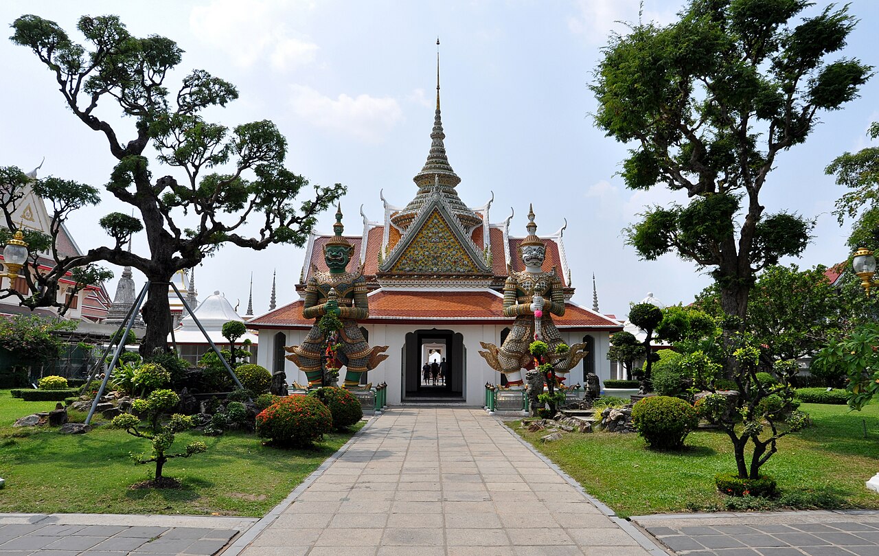 Wat Arun (Temple of Dawn), Thailand religious landmark