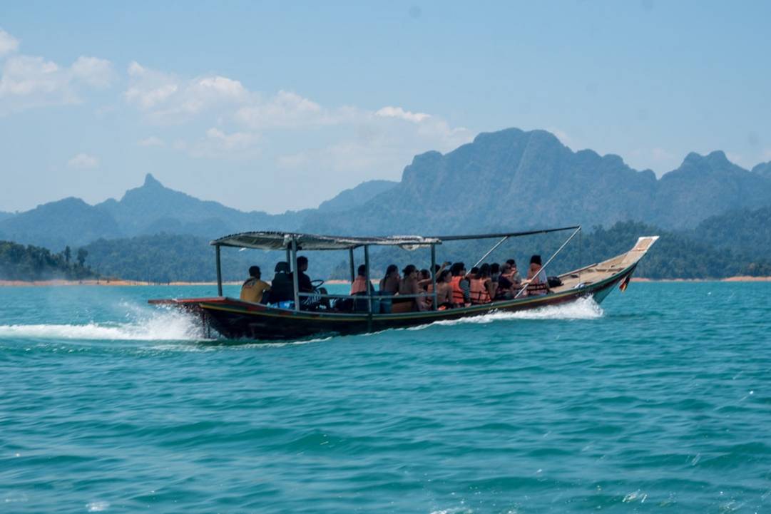 Cheow Lan Lake Day Tour in Khao Sok: Highlights & Hacks 4 Cheow Lan Lake Day Tourfloating-bungalowsKhao Sok highlights