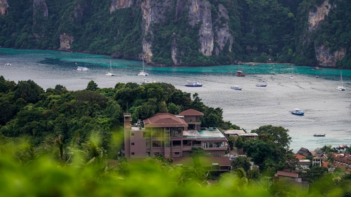 Phi Phi Don Viewpoint: Highlights & Hacks 5 Phi Phi Don Viewpointdon-viewpointKoh Phi Phi scenery