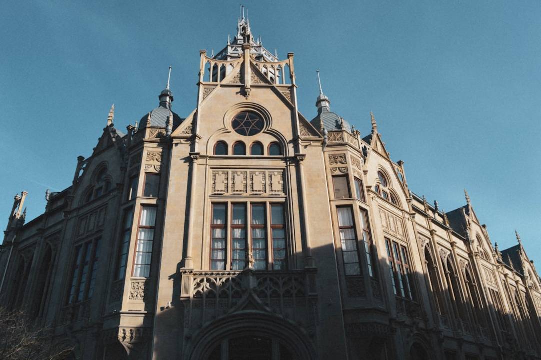 Ateshgah Fire Temple in Baku: Highlights & Hacks 6 Ateshgah Fire Templeateshgah-fire-templeBaku details