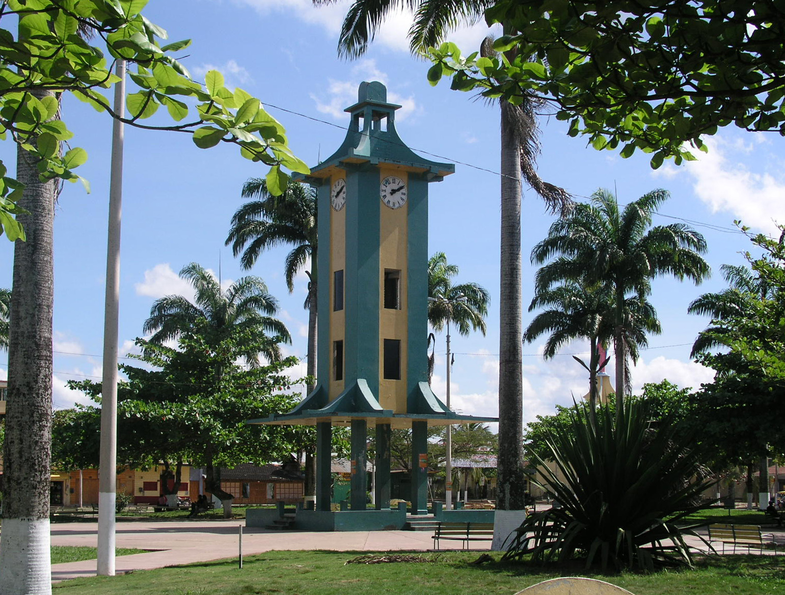 Top 6 actividades en Puerto Maldonado, puerta a la Amazonía 15 Au marché central de Puerto Maldonado, les odeurs de fruits tropicaux et d'épices annoncent l'aventure amazonienne.