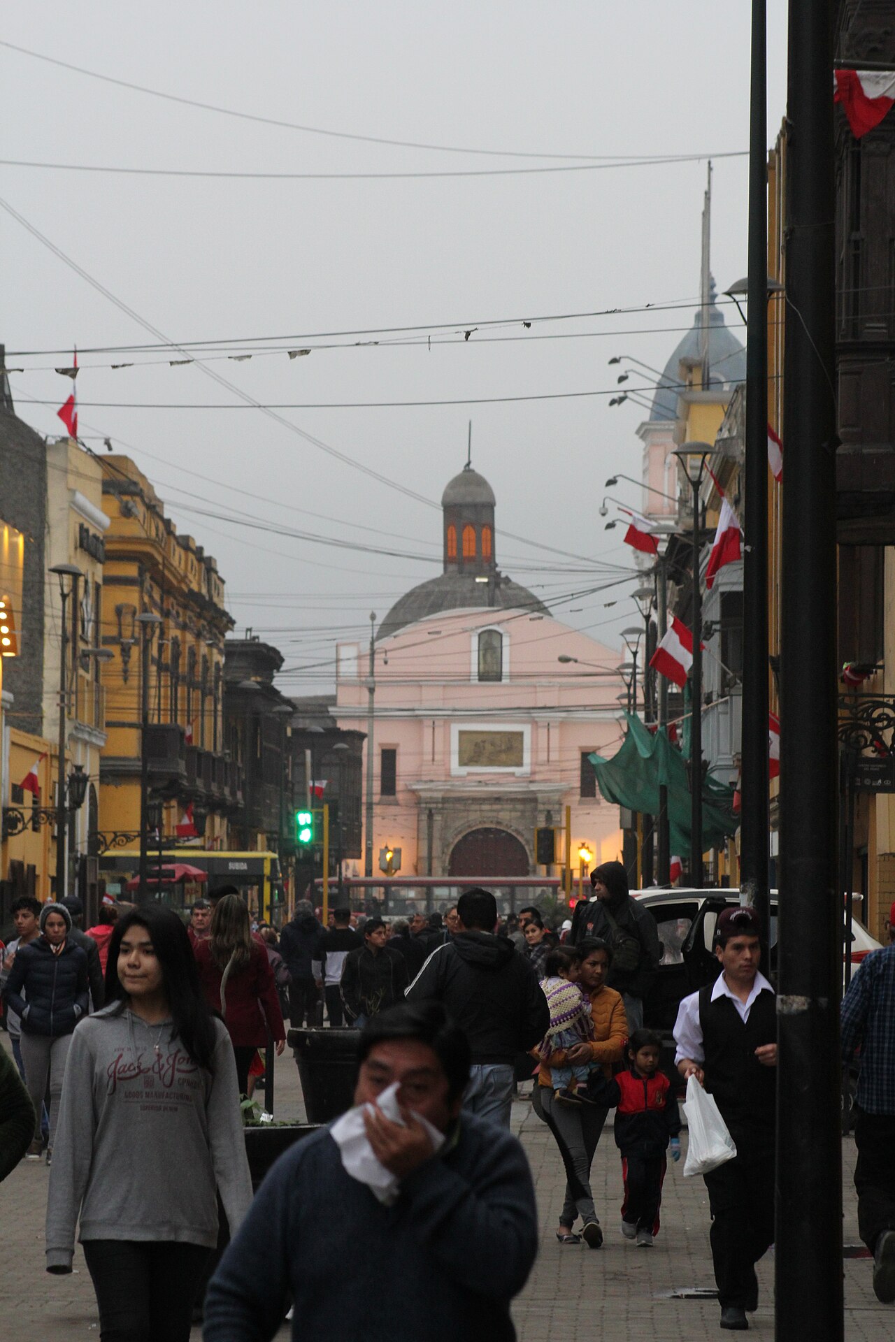 Les 22 principaux sites religieux du Pérou : syncrétisme andin et héritage inca 55 San Lázaro, Lima religious landmark