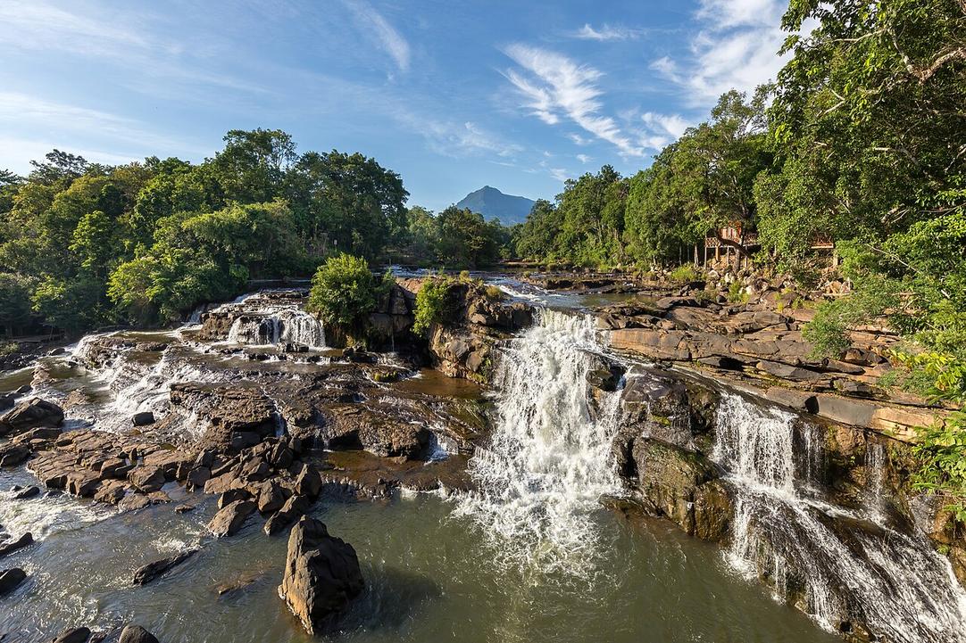 The rich aroma of freshly roasted coffee drifts through the air at a plantation cafe near Tad Fane waterfall.