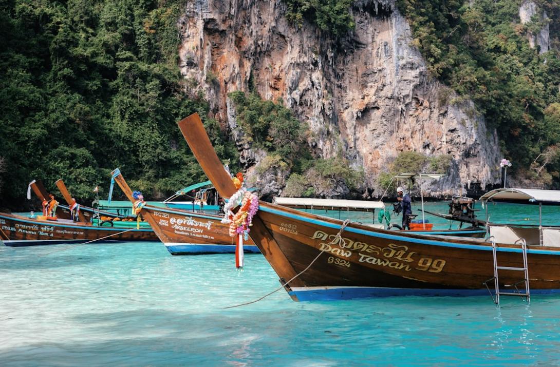 Koh Tao Dive Sites: Best Spots for Adventure Diving in Thailand 3 Koh Tao Dive Sites: Best Spots for Adventure Diving in Thailand