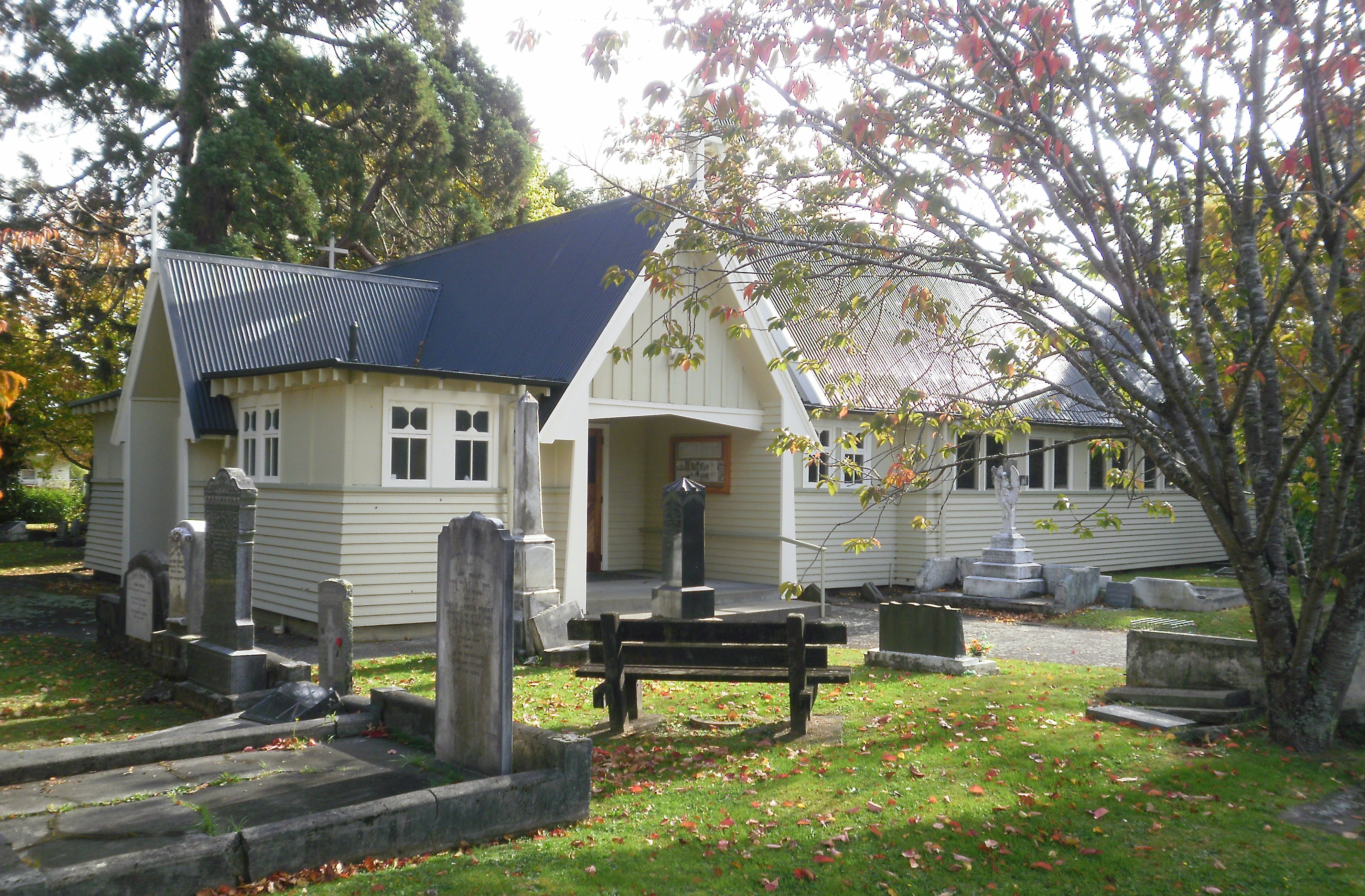 Les 20 principaux sites religieux de Nouvelle-Zélande : l’empreinte maorie dans l’architecture chrétienne 43 St John's Anglican Church, Upper Hutt religious landmark